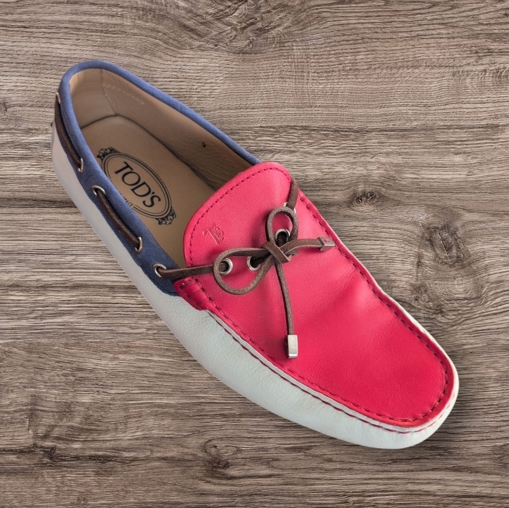 Tod's Gommino Driving Loafer